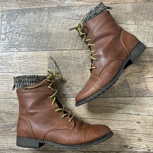 Combat boots size 7.5